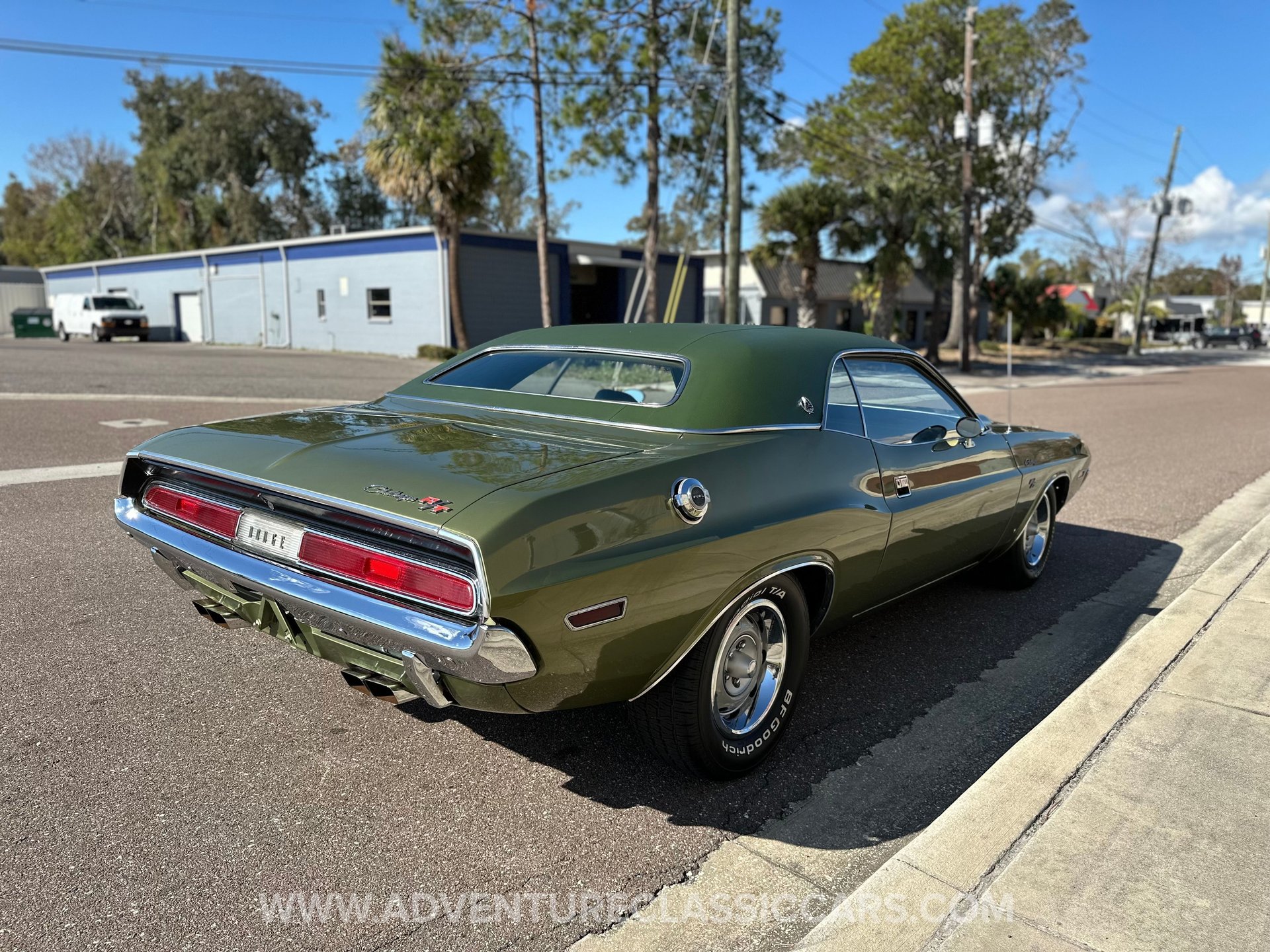 Photo 8 - 1970 Dodge Challenger R/T SE